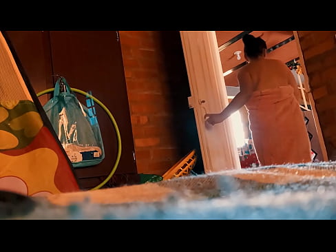 ❤️ Мой дядя следует за мной в душ, он трахает меня, пока я принимаю душ. ️ Жесткое порно на сайте eviewporn.ru